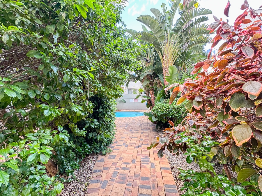 To Let 1 Bedroom Property for Rent in Sea Point Western Cape